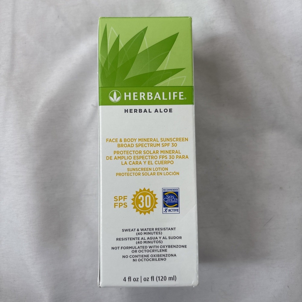 Herbalife Herbal Aloe Face & Body Mineral Sunscreen SPF 30 4oz. SEALED
